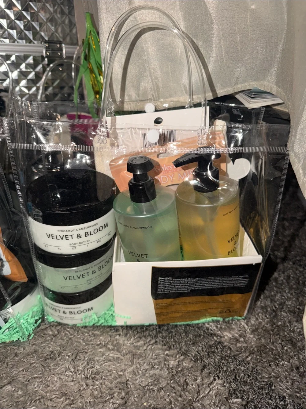 Bergamot & Amberwood Bath & Body Gift Set - Green & Yellow